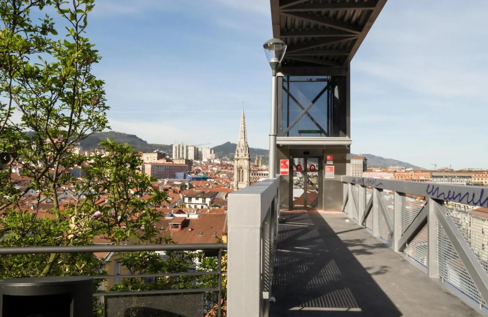 Casco Viejo Con Encanto Y Wifi, Vivienda Turistica Larrinaga contacts